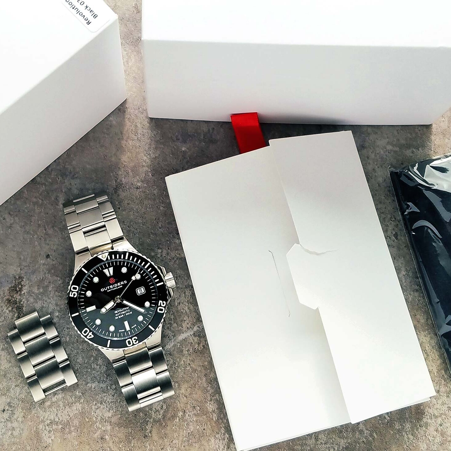 Outsiders Revolution Black Eta2824 Box